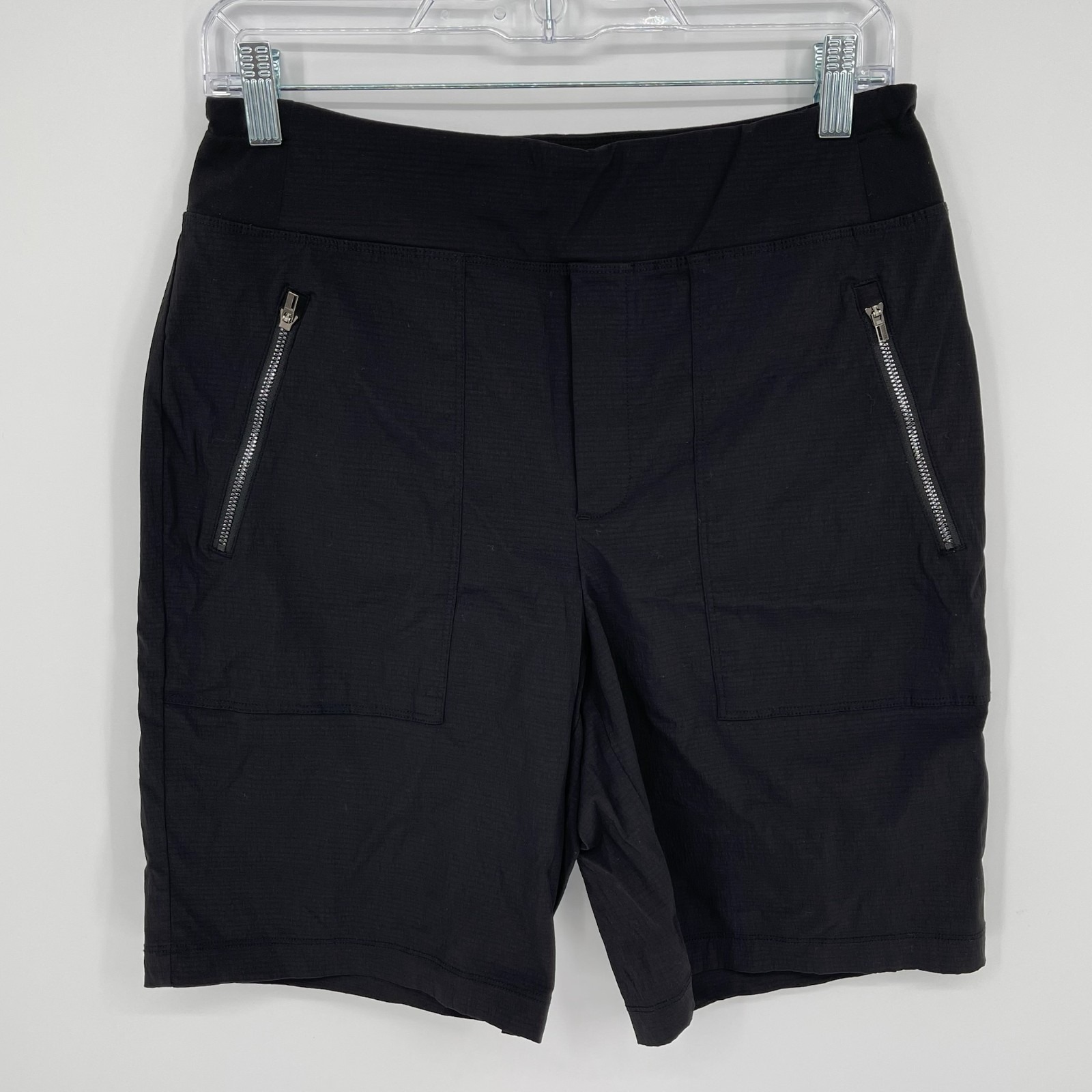 Athleta Women's Black Zipper Pockets Trekkie North Mid Rise Hiking Shorts Size 8